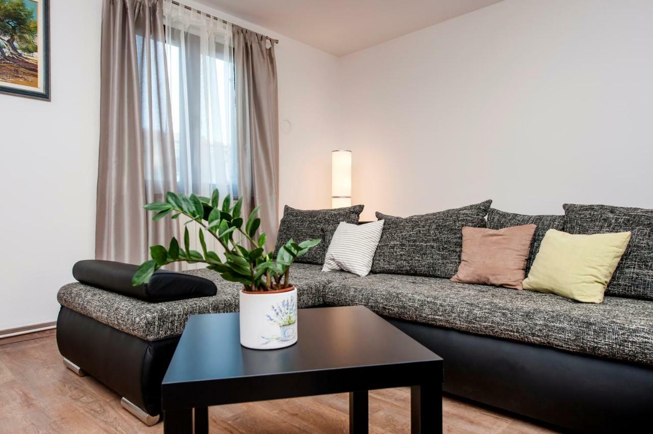 Apartment Nika Rovinj Extérieur photo