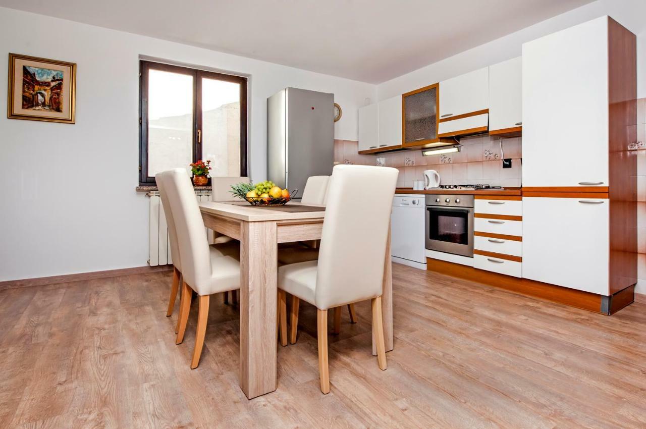 Apartment Nika Rovinj Extérieur photo